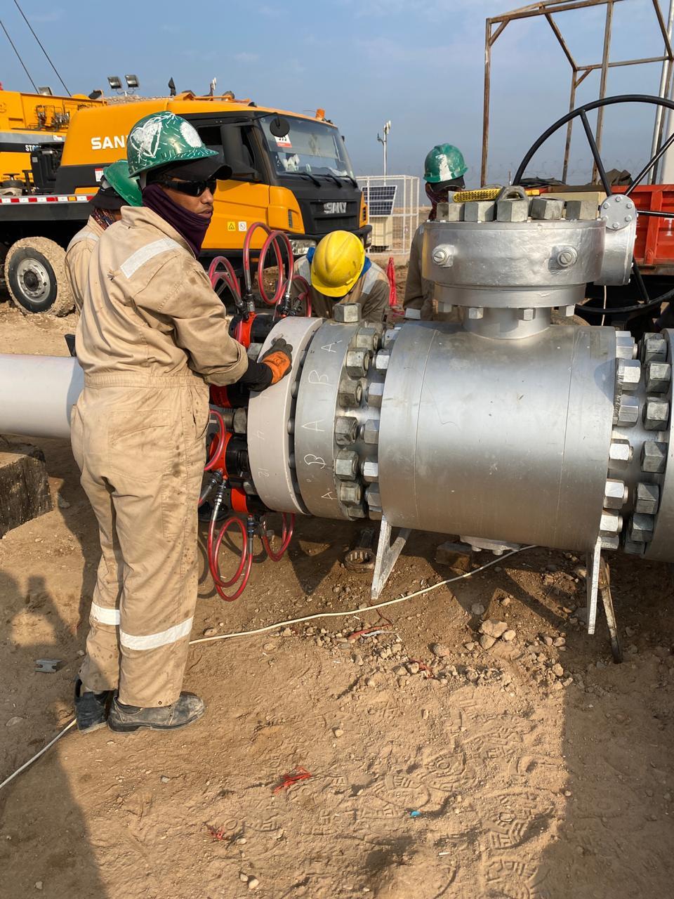 Project BP ROO Iraq Bolt Tensioning for Trunkline