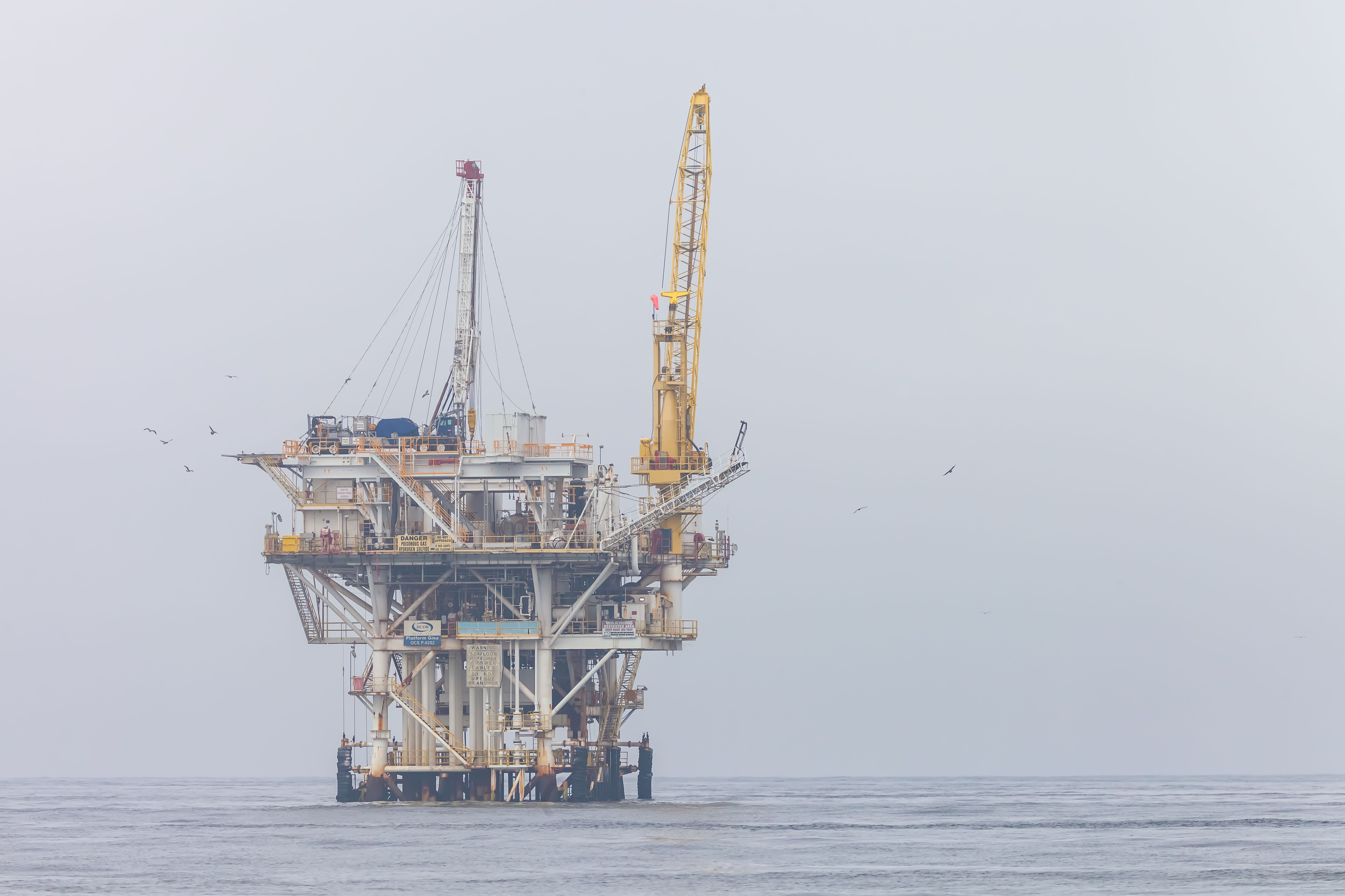 Industrial oil rig platform located in a marine en 2026 03 18 09 44 27 utc